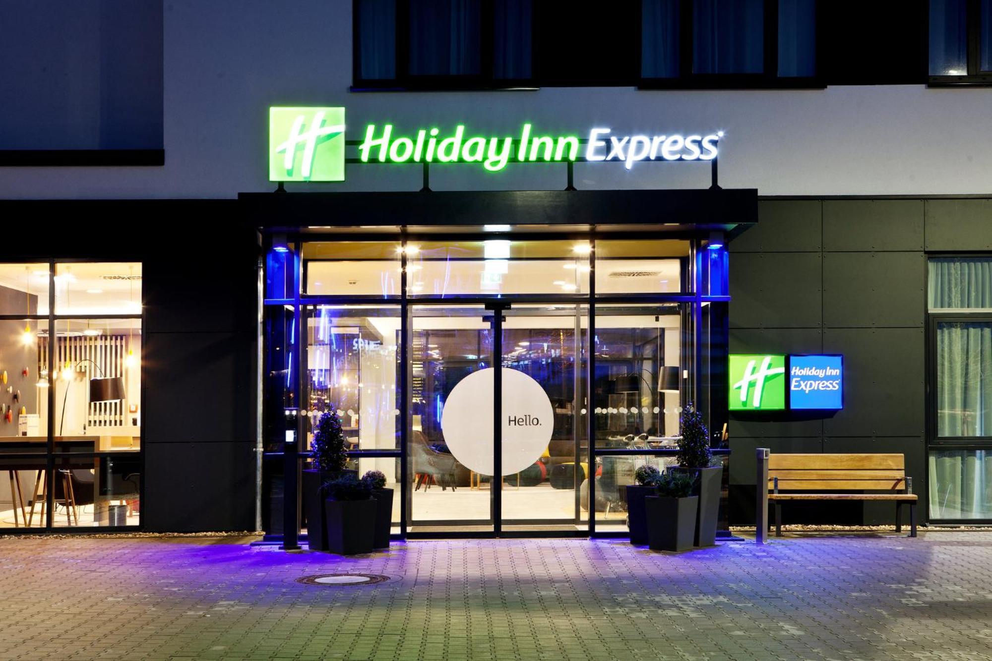 Holiday Inn Express - Duesseldorf Airport — Fotos 1
